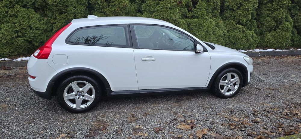 Volvo C30 LIFT 2.0  Benzyna   Sprawny czeka na nowego właściciela