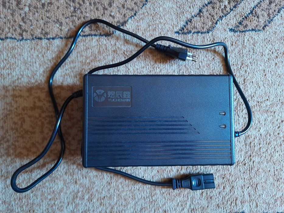 Зарядний пристрій 60V 9A Зарядне літієвої батареї акумулятора 67.2V