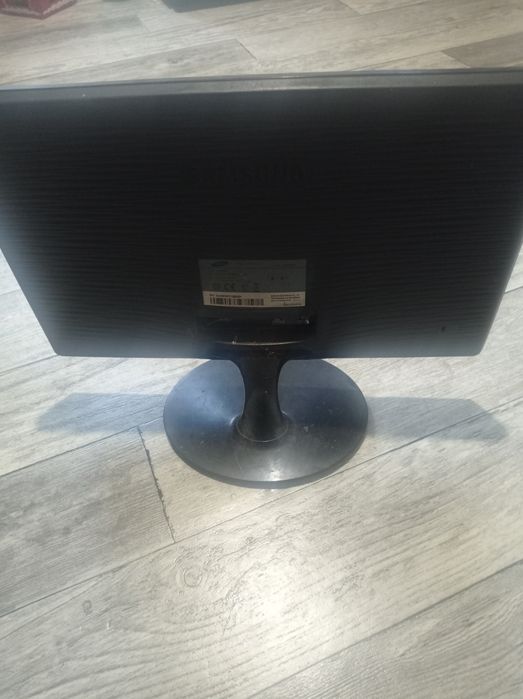 Монитор Самсунг 19