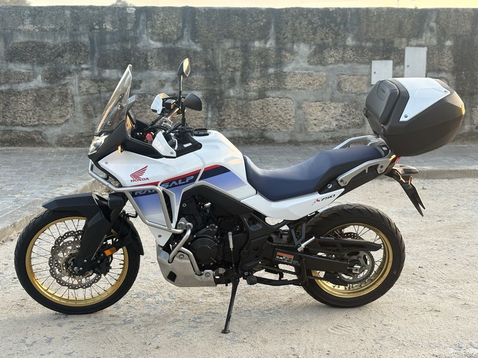 Honda  Transalp 750 ( Com 2650€ em extras originais )