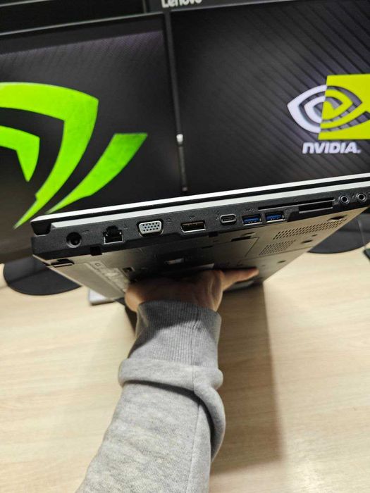 Ігровий Fujitsu Celsius H770•NVIDIA M2200 4GB•32GB DDR4•512GB SSD•Xeon