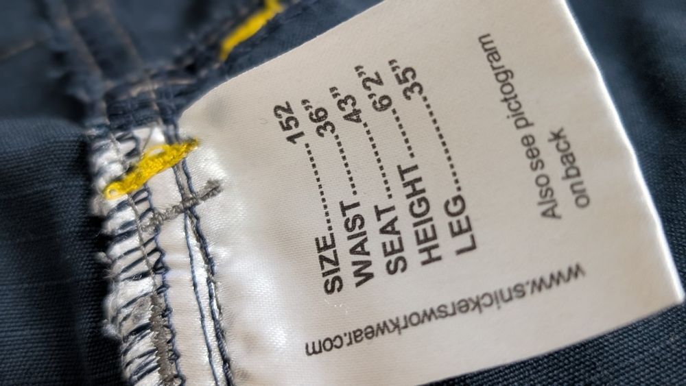 Робочі штани від шведського бренду Snickers Workwear.