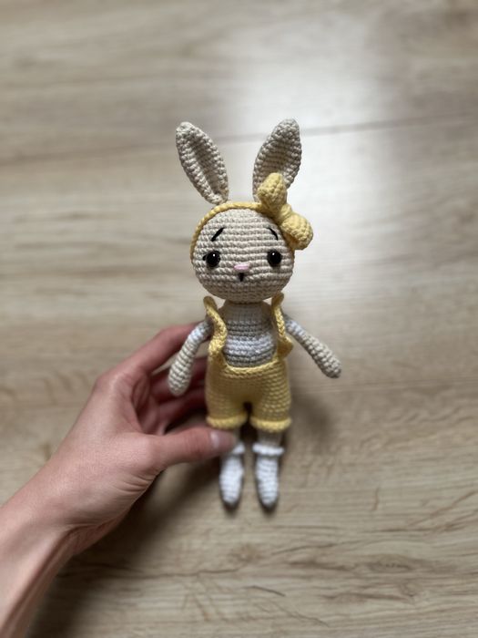 Maskotka szydełkowy króliczek