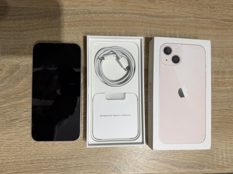 Iphone 13 z oryginalnym kablem