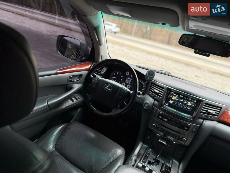 Продам Lexus LX570 ,еще два  дня
