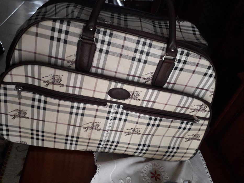 Burberry Saco/mala viagem trolley  baixa de preço desocupar