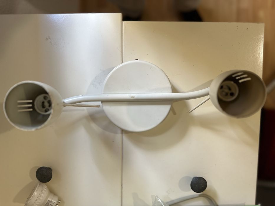 Candeeiro de dois suportes de lampada