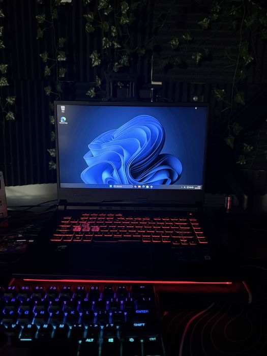 Laptop gamingowy asus rog strix