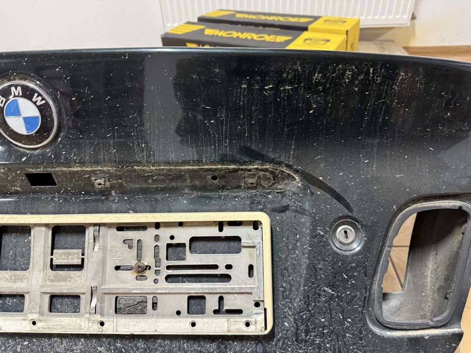 Кришка багажника BMW 320 e46