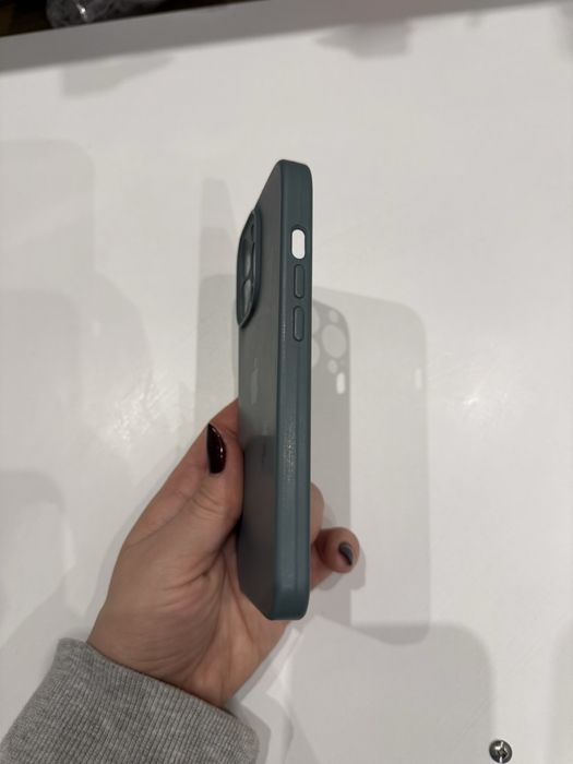 Чохол б/у iPhone 13 pro