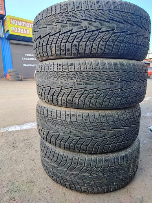 Шины 215/55/17 Hankook Winter i Cept Iz2