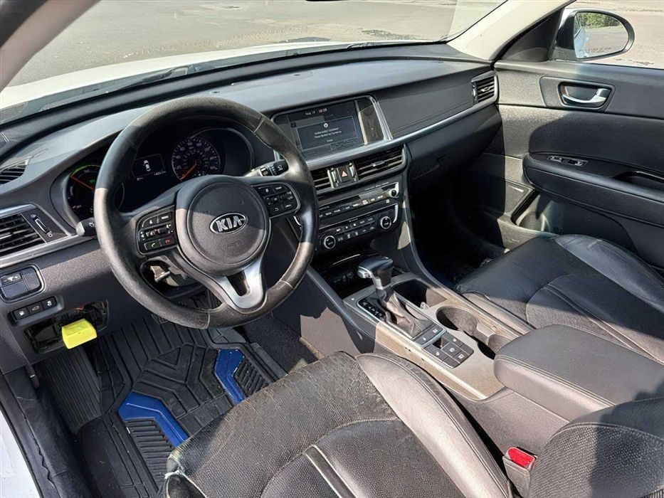 Kia Optima Hybrid      2017