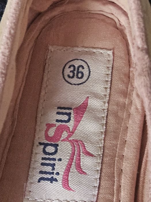 Sapatos/Ténis tam. 36/37