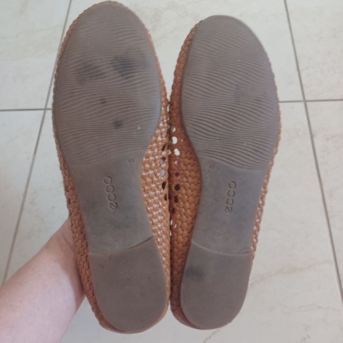 Baleriny ECCO ażurowe skórzane 40/26 cm
