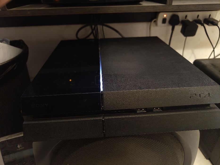 PS4 e comandos pode ser vendido á parte