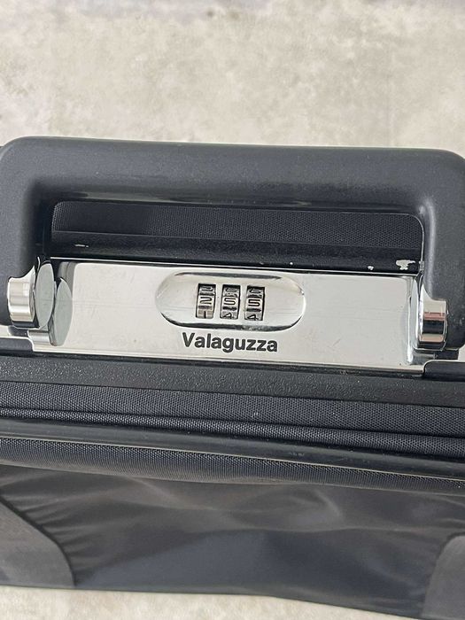 Mala de viagem pequena, moderna