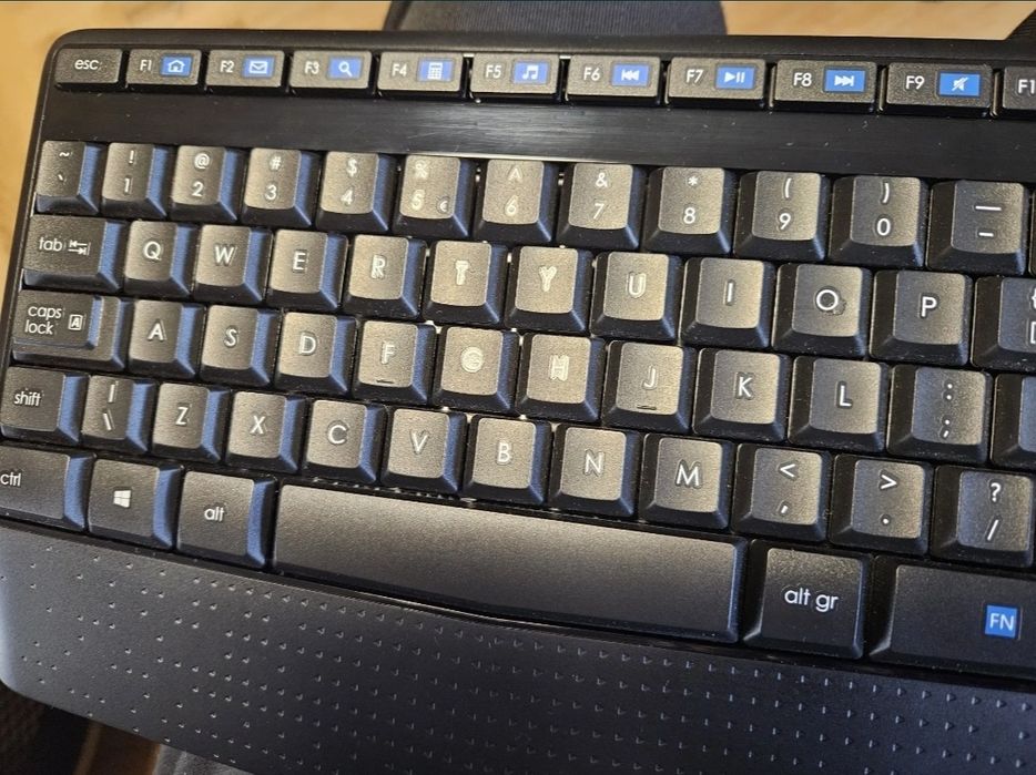 Klawiatura bezprzewodowa i mysz logitech MK345