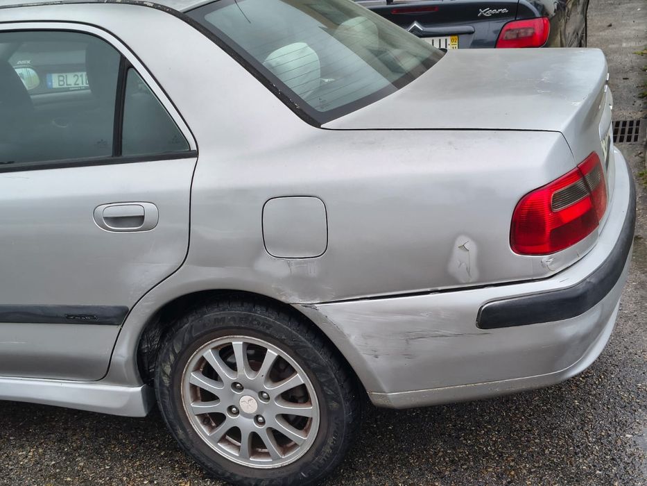 Mitsubishi carisma
