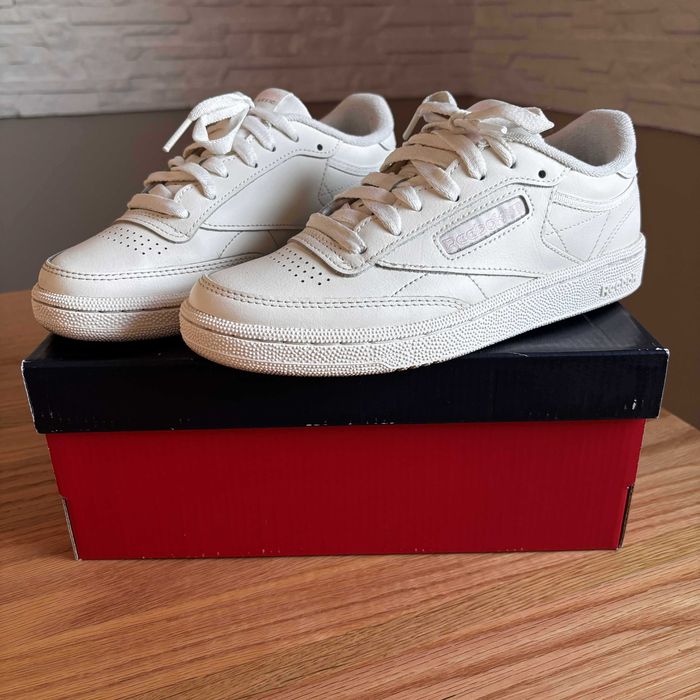Buty damskie Reebok Club C 85 tennis białe z różowymi napisami
