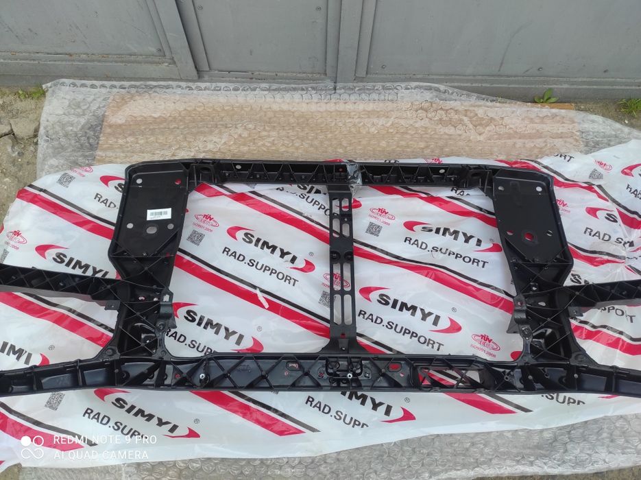 Передня панель телевизор Hyundai Tucson Туксон