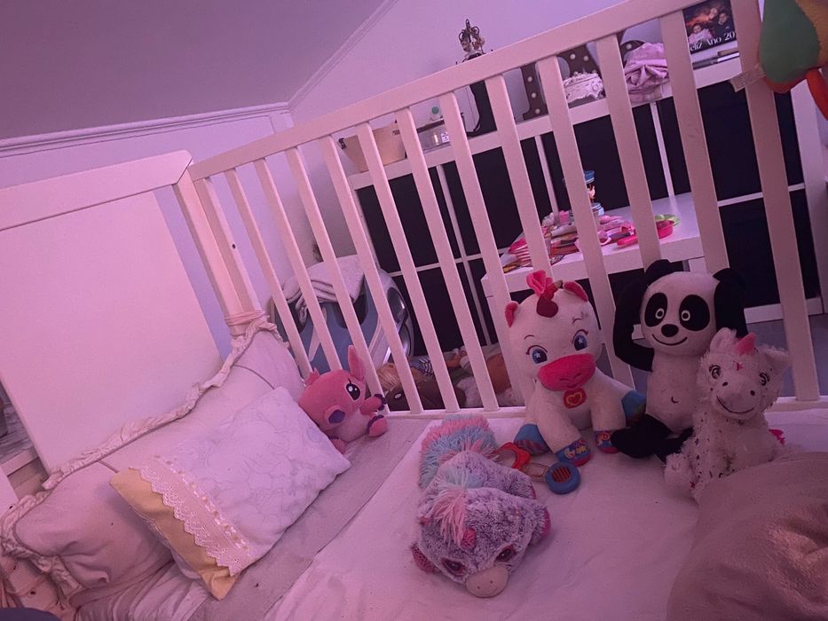 Berço em cor branca