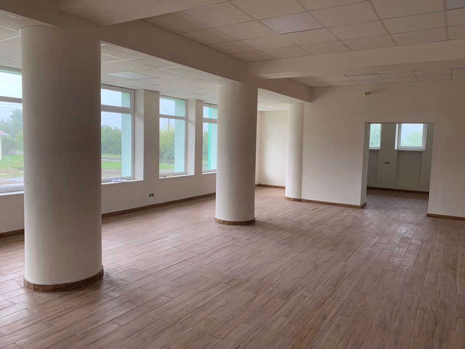 Продається комерційного приміщення| 280 кв.м .| місто Тальне