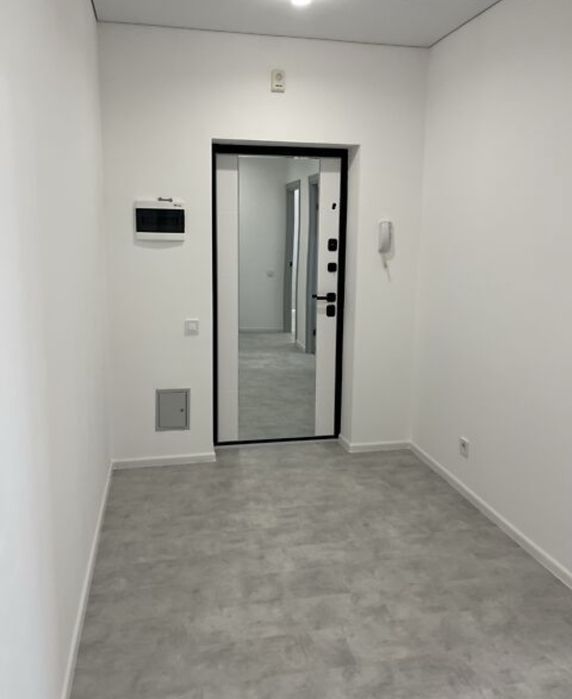 Продаж квартири в новобудові з сучасним ремонтом