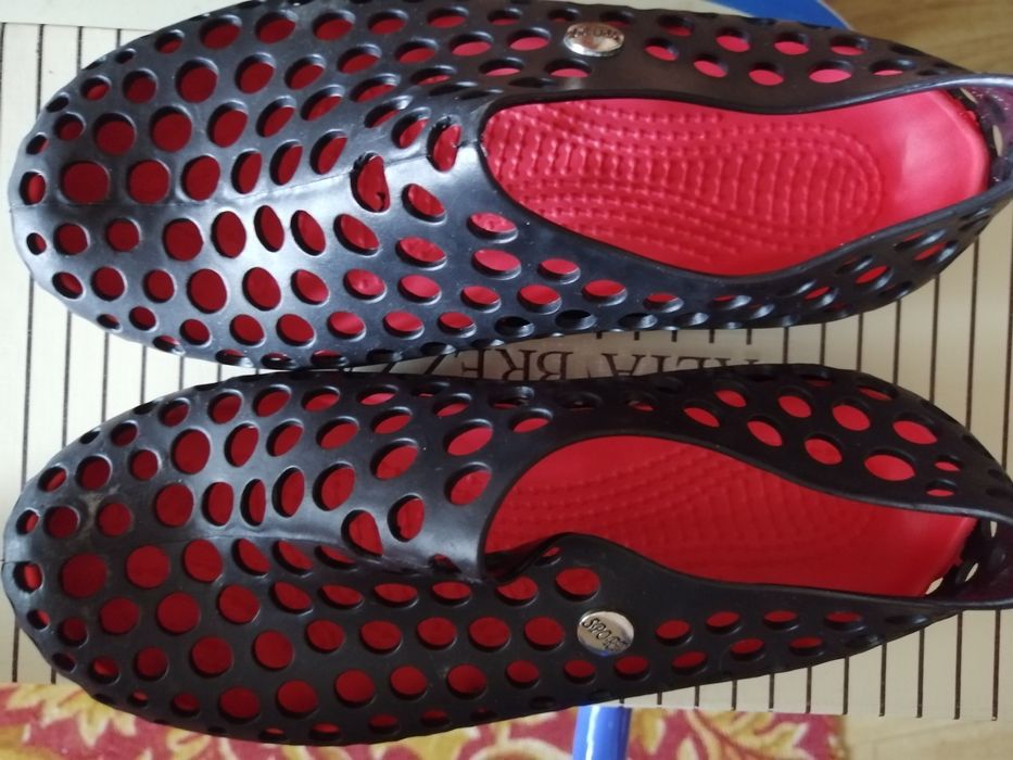 Дитяче взуття для басейну