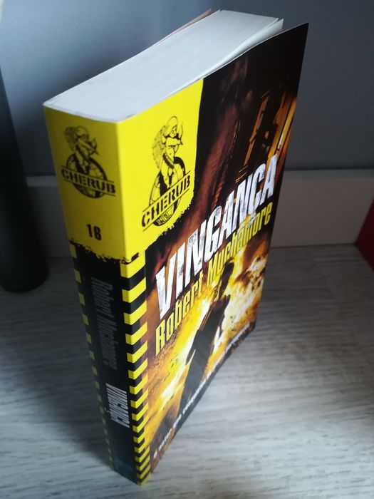 Livro "Vingança ", de Robert Muchamore