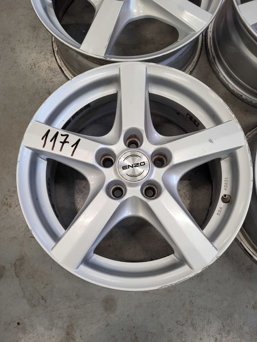 Komplet felg R 16 rozstaw 5x110