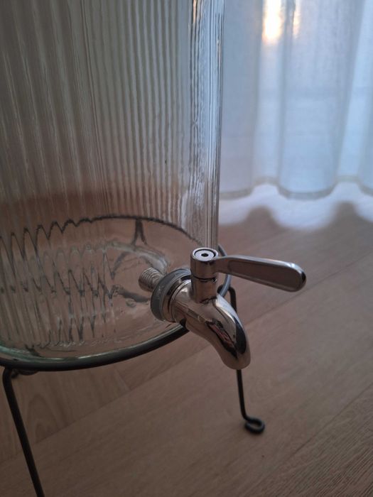 Słoik z kranikiem ikea