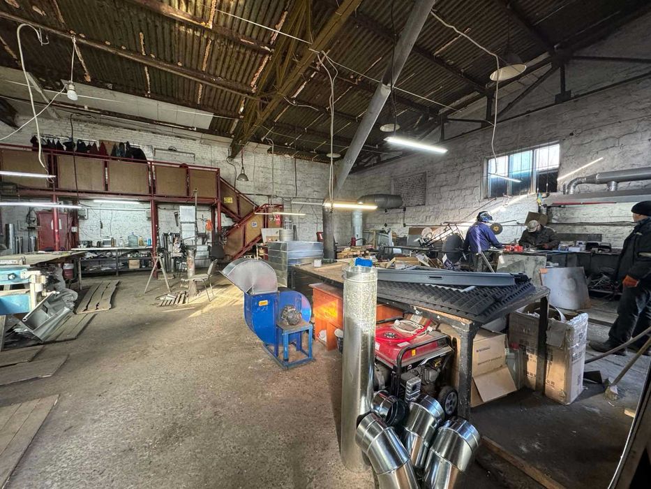 Продаж комерційного комплексу приміщень + земля 60 сотих, м. Дрогобич!