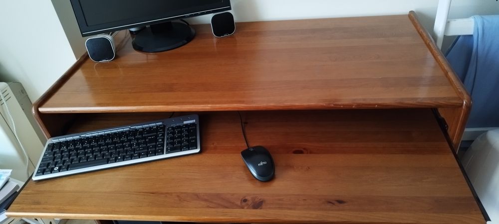 Vendo secretaria de computador, aproveite