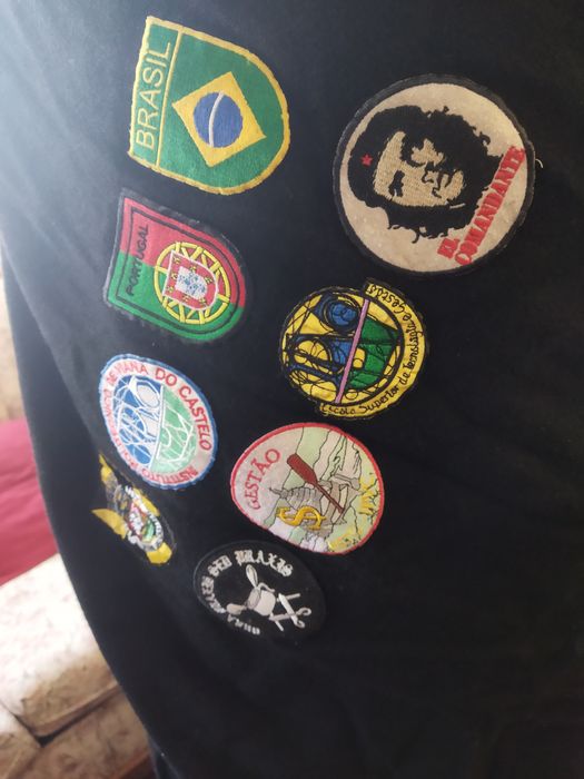 Capa de estudante com capuz