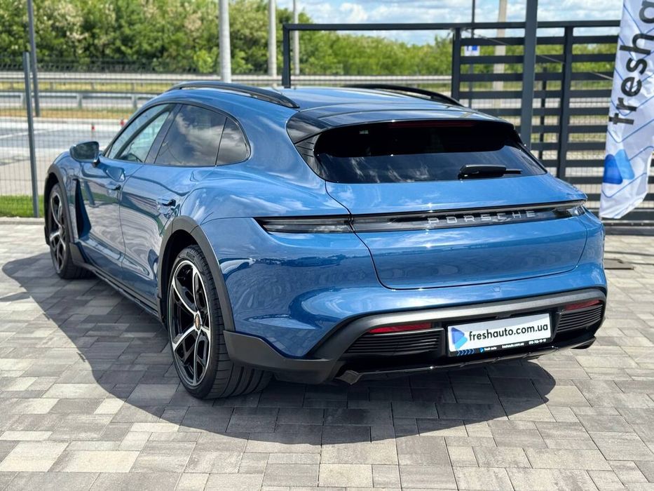 Porsche Taycan Cross Turismo 2023 freshauto