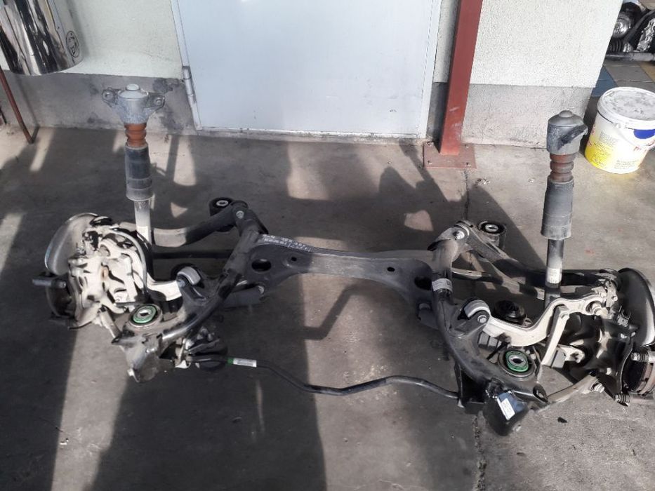 AUDI A4 B9 KOMBI 18R 1.4 TSI OŚ TYŁ 8W0505235AH