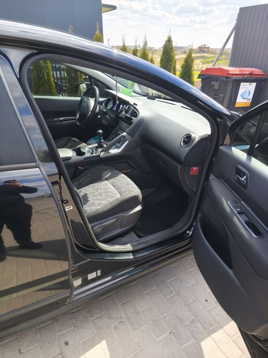 Peugeot 3008 2011р 1,6дизель механіка