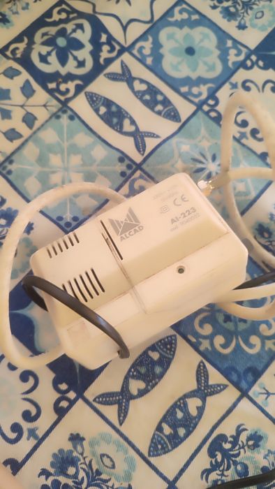 Kit Antena TV TDT Kunft + Amplificador Alcad AI-223 (Ideal p/ Casa ou Campismo Fixo)