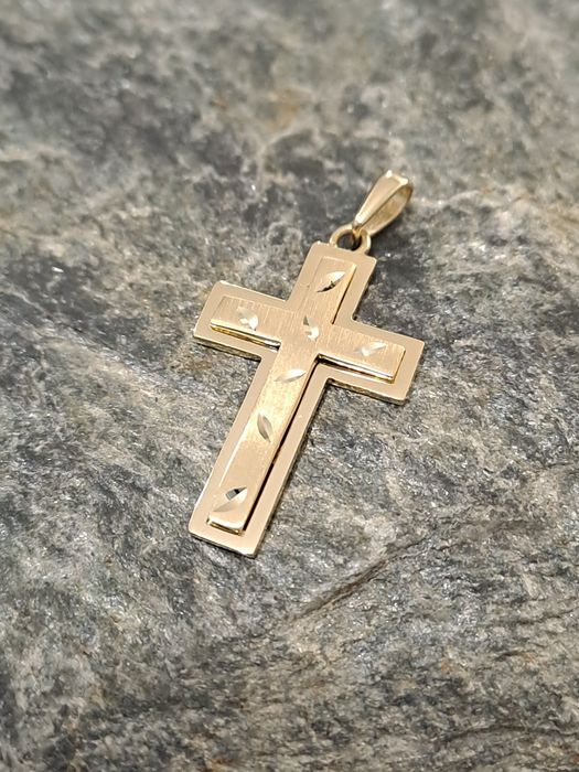 Śliczny złoty krzyżyk Pr.585 Nowy 2.8 x1.4 cm