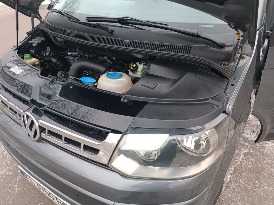 Volkswagen Caravelle 2.0 TDi (140) 6 ст  Voyage Maxi .
