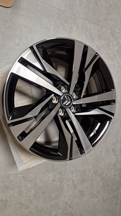 Nowe Oryginalne Felgi Peugeot Citroen 5x108 8J 19" ET 44 4 szt