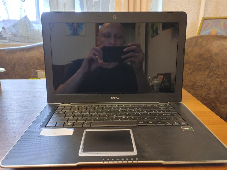 Ноутбук msi x410