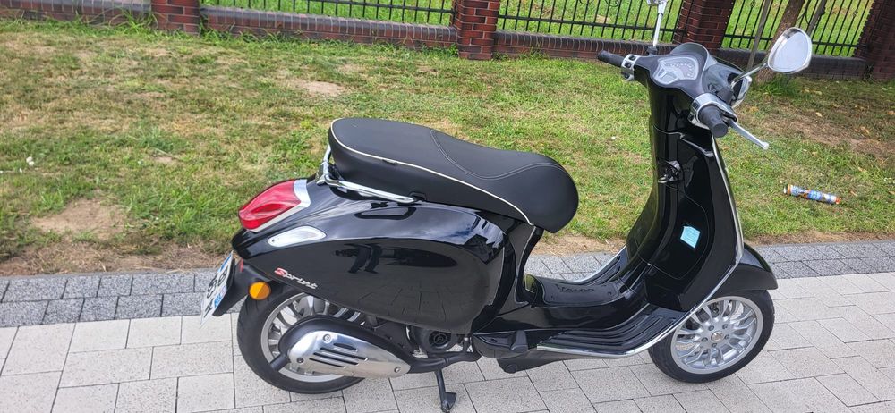 Skuter Vespa Sprint 2T poj.50 2017r.