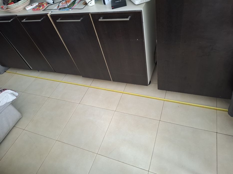 OPORTUNIDADE!!!Vendo 2 armários altos e 2 baixos de cozinha ou arrumos