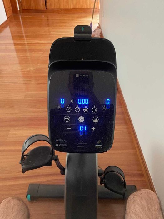 Bicicleta ligada ao telemóvel: óptima para exercício  privado, sem ir ao ginásio, e reabilitar sem dores nas costas