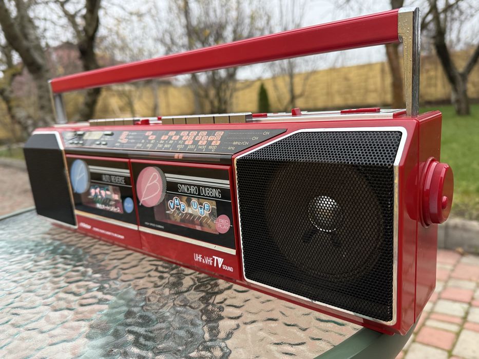 Продам магнитолу Victor RC-WU66