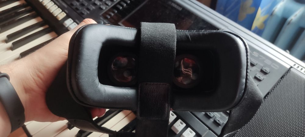 Okulary wirtualnej rzeczywistości VR