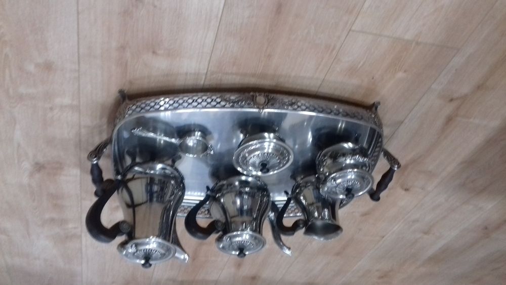 Vendo serviço de chã Ingles. Em inox