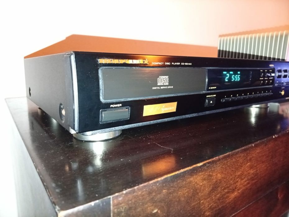 Leitor de CD Marantz437358767071580164