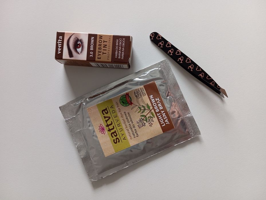 Henna do brwi brązowa Sattva Venita pęseta